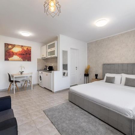 Downtown Victoria Studios By Citybookings Bukarest Eksteriør billede