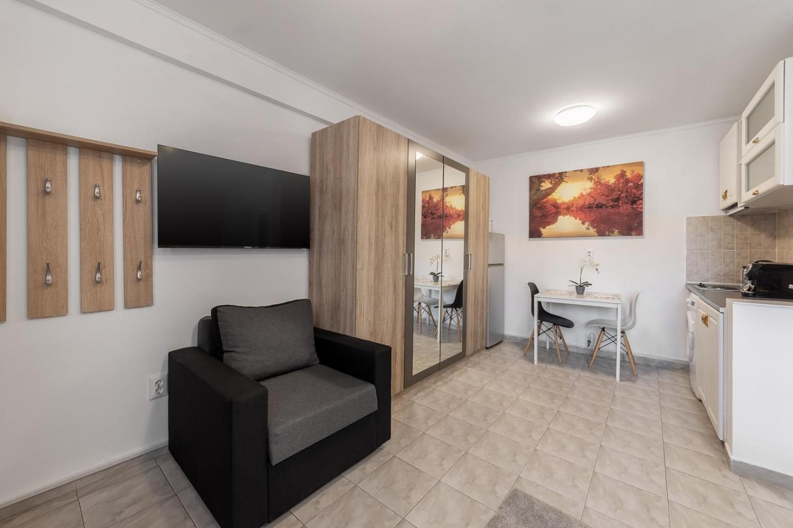 Downtown Victoria Studios By Citybookings Bukarest Eksteriør billede