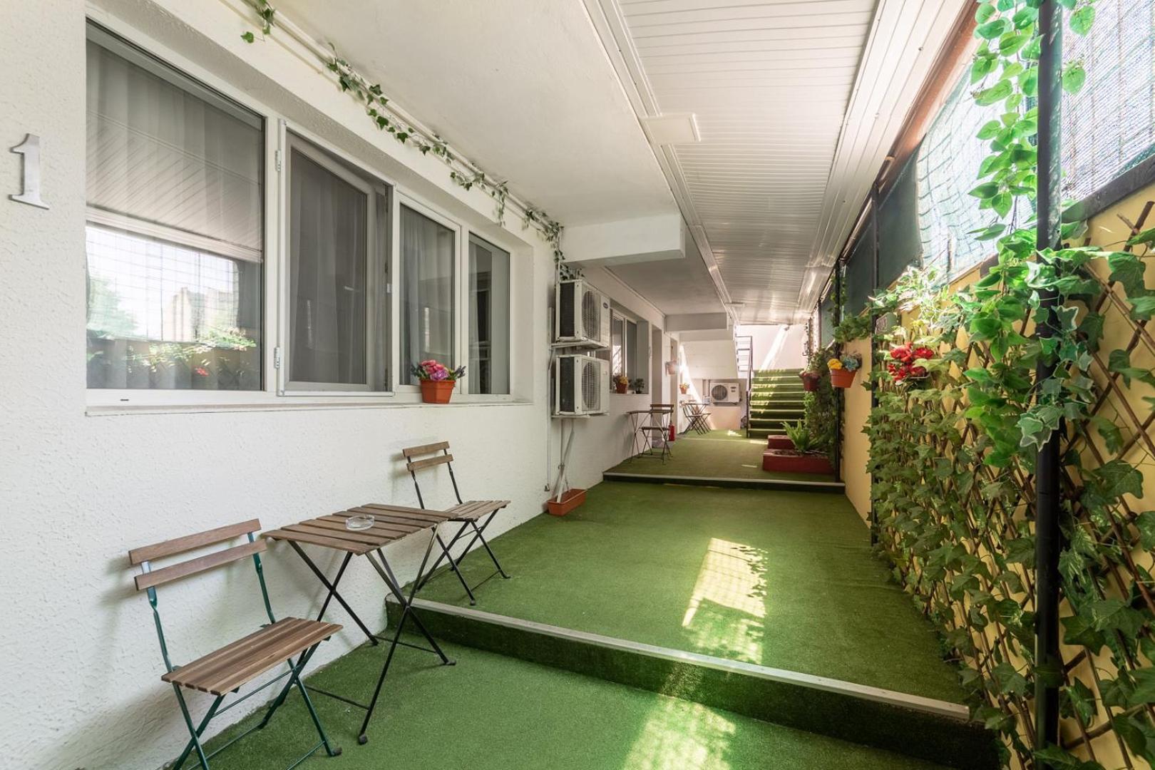 Downtown Victoria Studios By Citybookings Bukarest Eksteriør billede